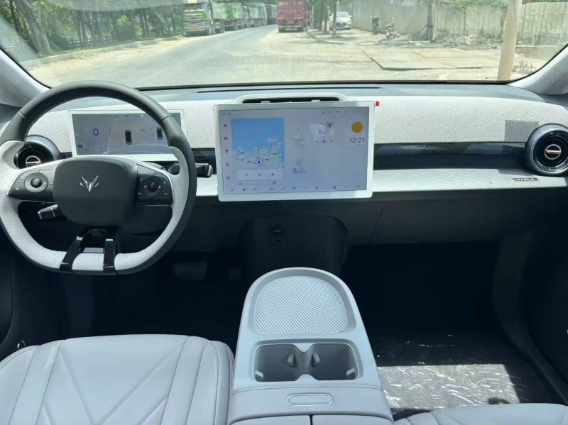 南平25年極狐汽車考拉4