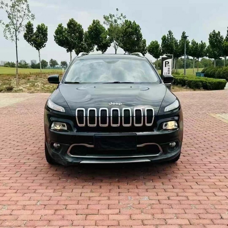 臨沂17年Jeep自由光1