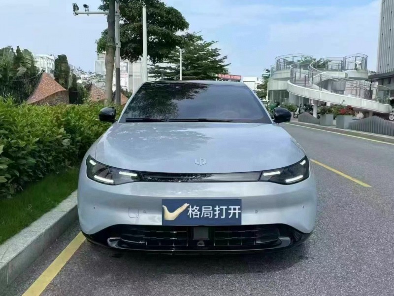 深圳23年零跑汽車C011