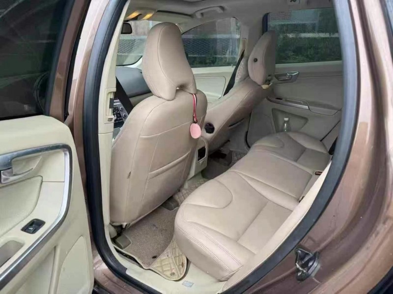 苏州10年沃尔沃XC606