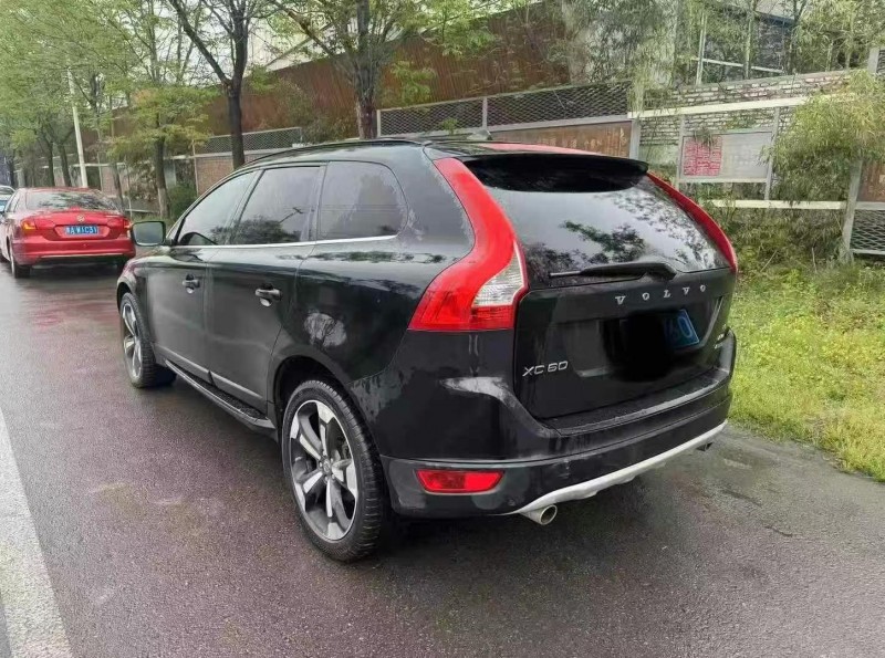 苏州10年沃尔沃XC608