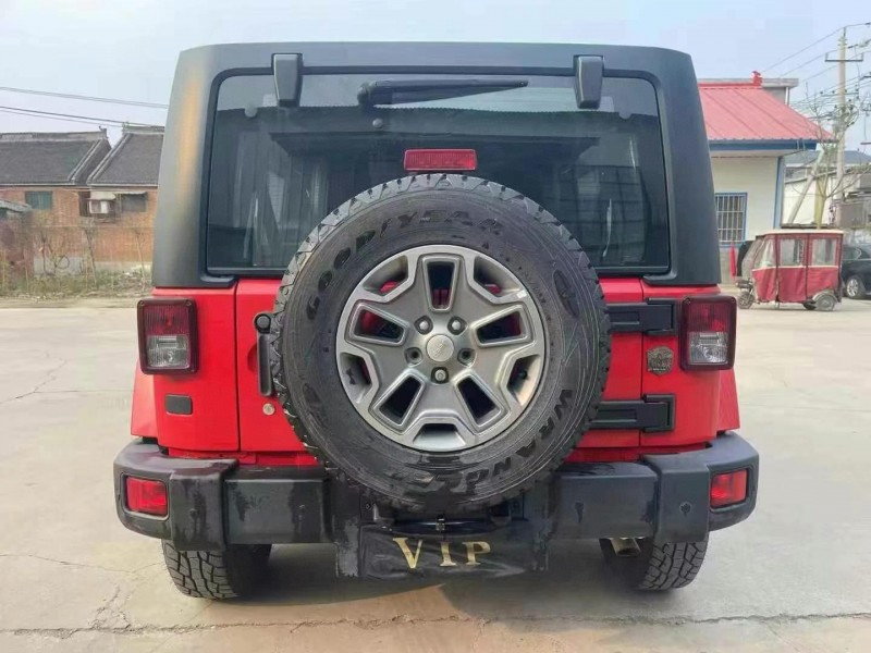 焦作18年Jeep牧馬人9