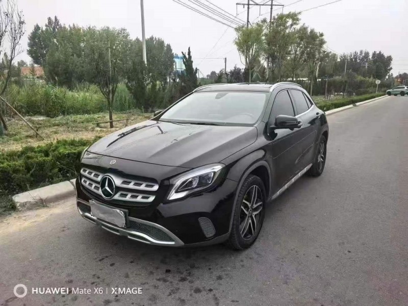 东营17年奔驰GLA2