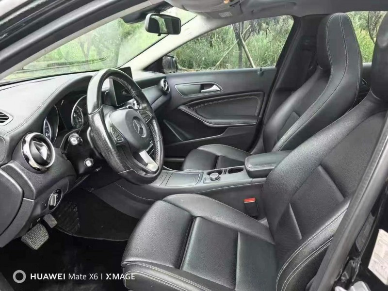 东营17年奔驰GLA5