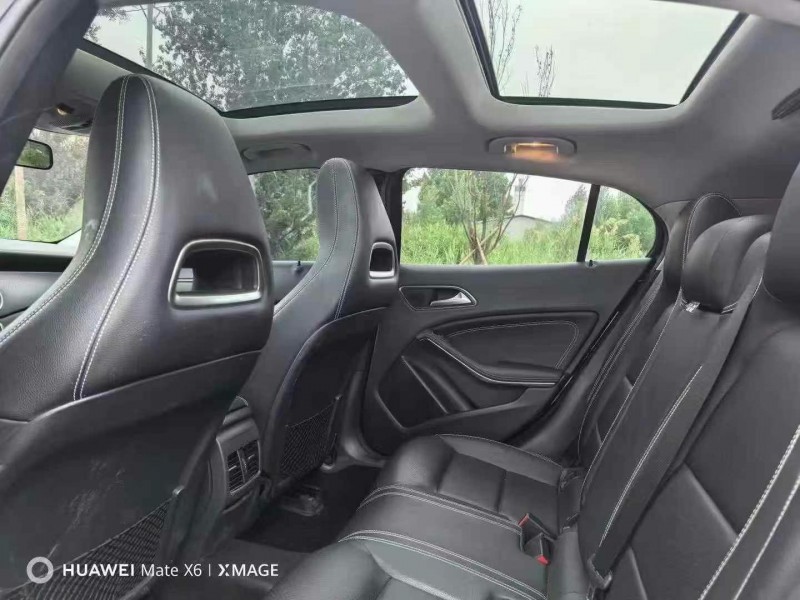 东营17年奔驰GLA6