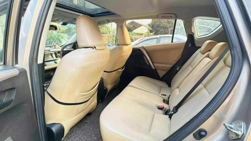 佛山16年豐田RAV4榮放6