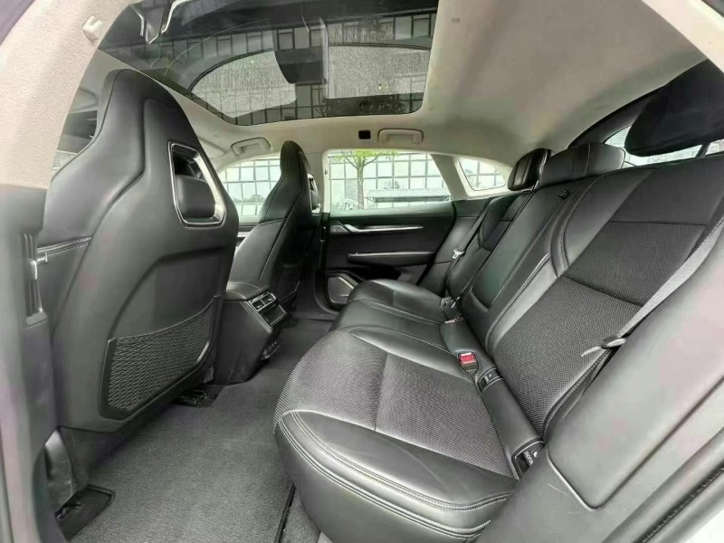 東莞22年極氪汽車0015