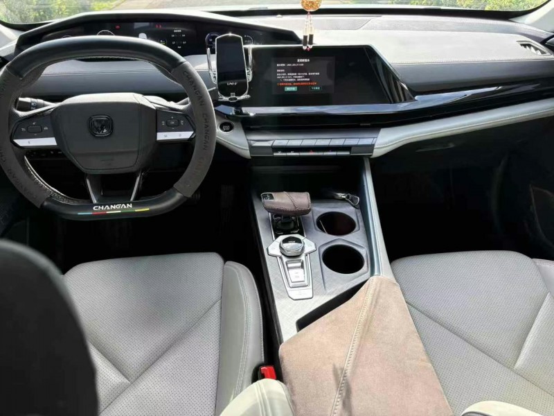 紹興24年長安汽車UNI4