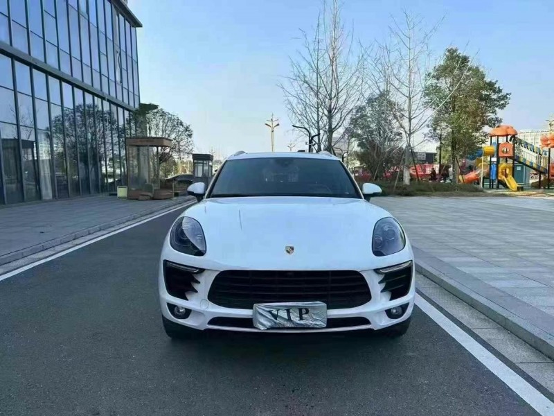 常德17年保時捷Macan1