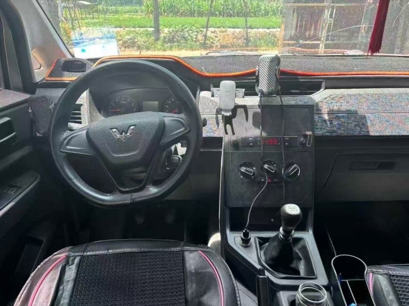 威海21年五菱汽車宏光3