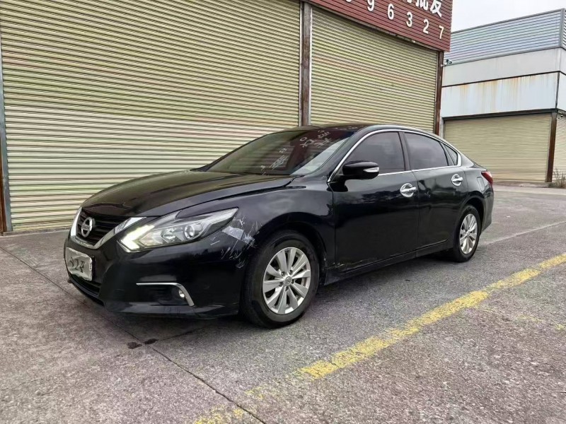 廣州17年日產天籟4