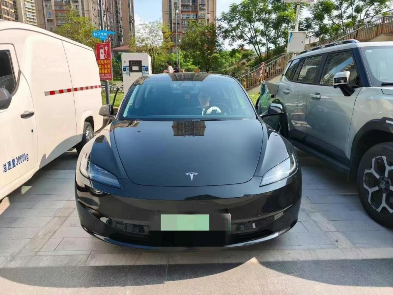 成都24年特斯拉MODEL 31