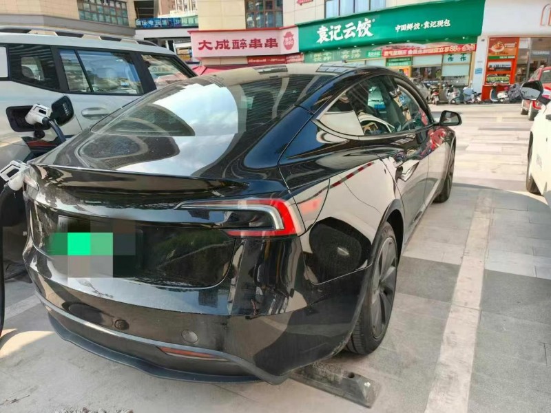 成都24年特斯拉MODEL 38