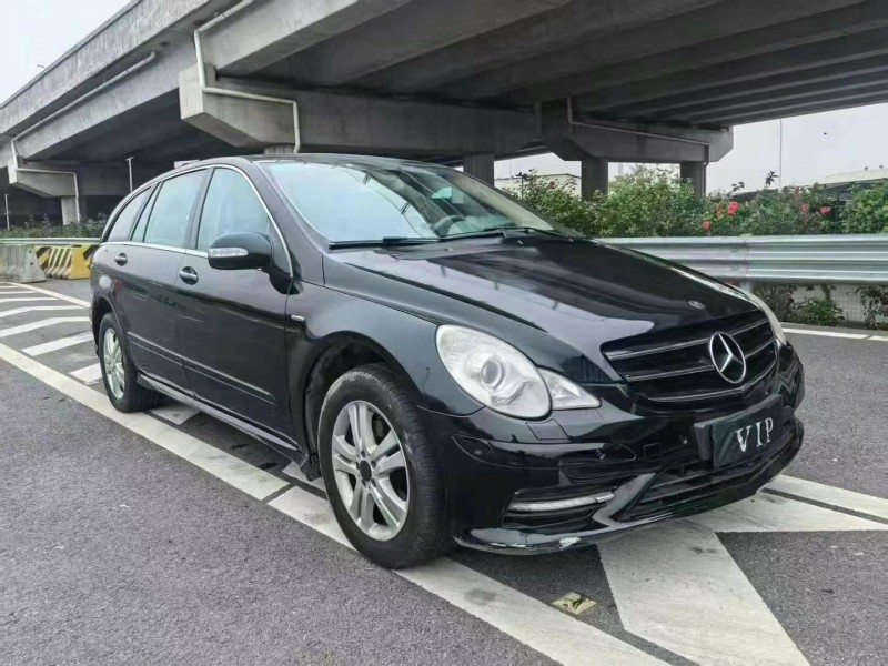 廣州10年奔馳R2