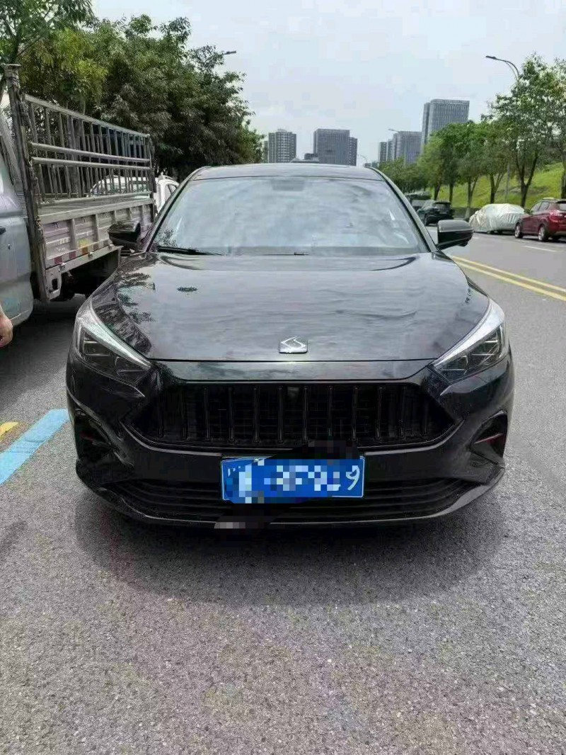 重慶23年江淮思皓1