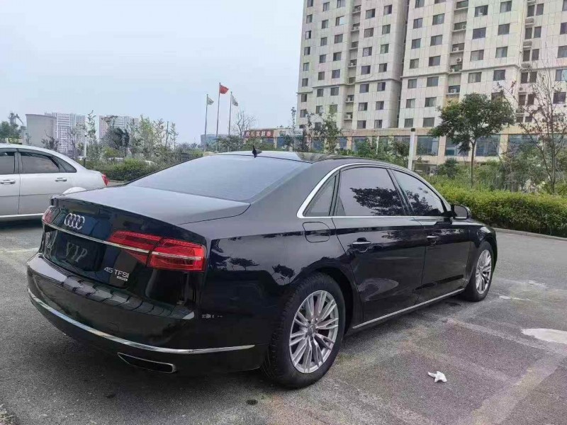 煙臺15年奧迪A8L7