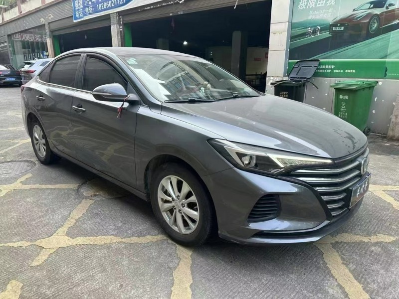 貴陽21年長安汽車逸動2