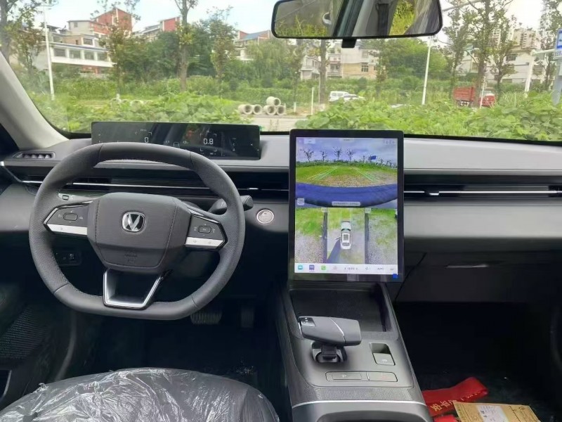 貴陽25年長安汽車逸動5