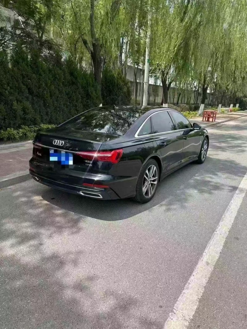 青島19年奧迪A6L8