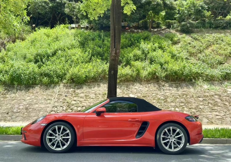 東莞18年保時捷Boxster2
