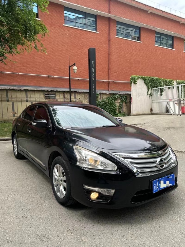 成都15年日產天籟2