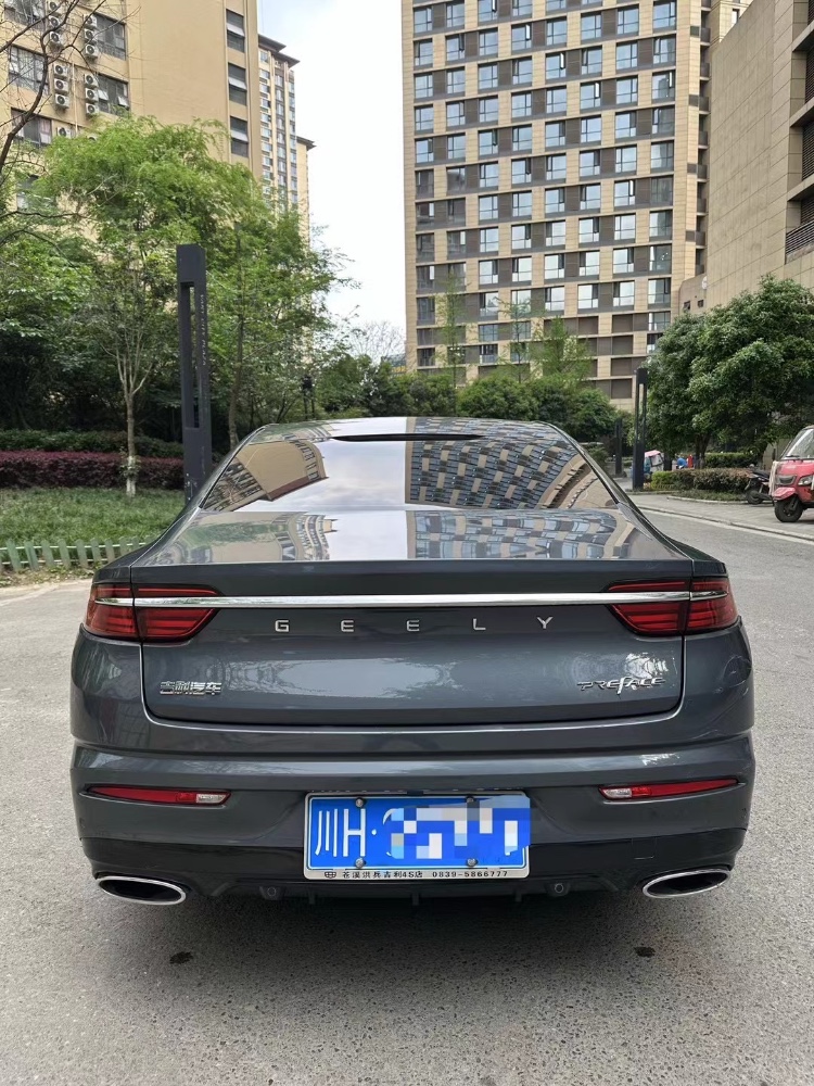 成都22年吉利星瑞8