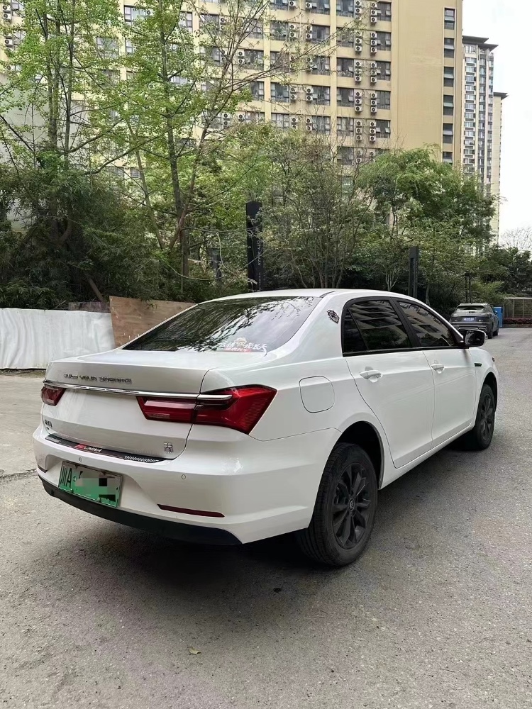 成都23年比亞迪秦9
