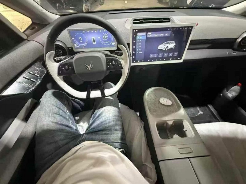 安陽25年極狐汽車考拉4