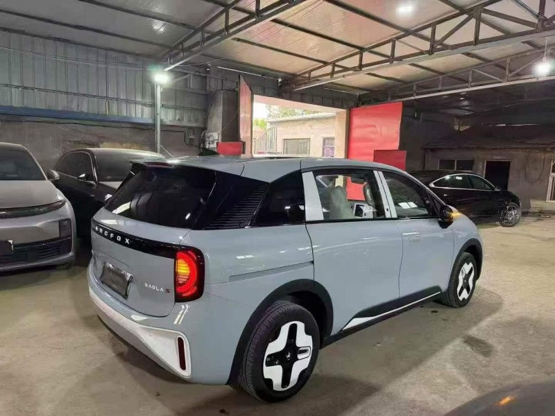 安陽25年極狐汽車考拉7