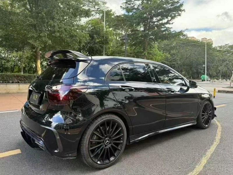 東莞17年奔馳AMG3