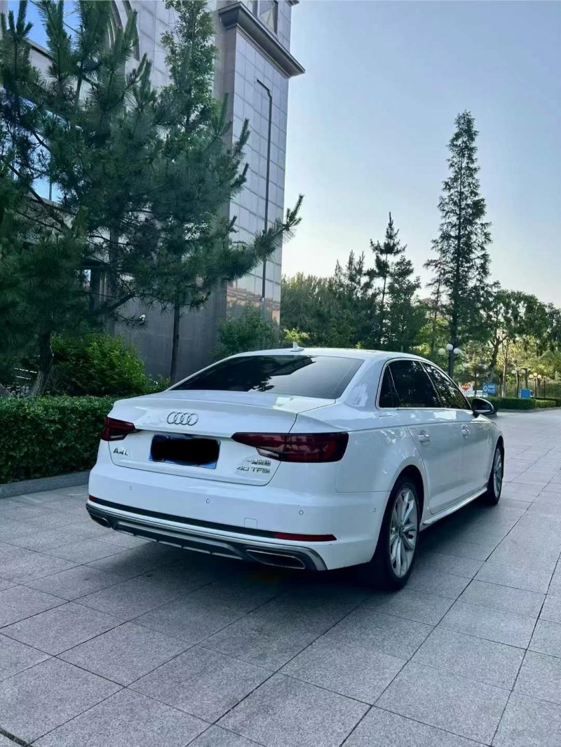 煙臺19年奧迪A4L8