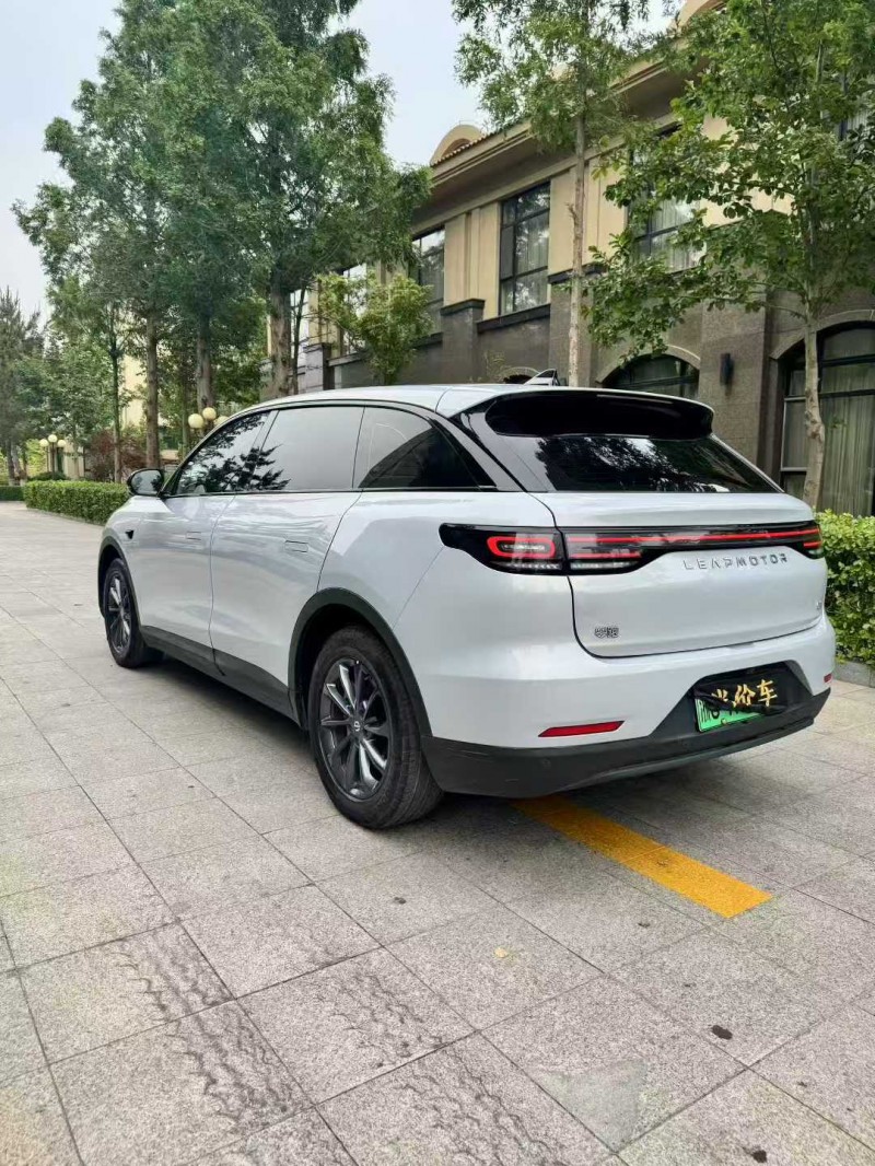 煙臺23年零跑汽車C112