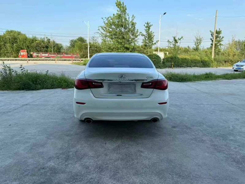 徐州17年英菲尼迪Q709