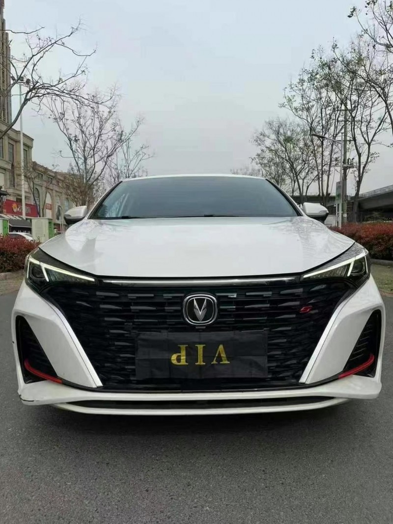 襄陽23年長安汽車逸動1