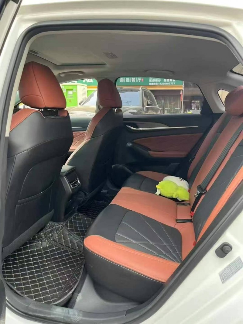 襄陽23年長安汽車逸動2