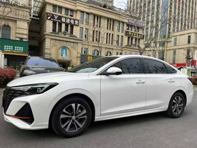 襄陽23年長安汽車逸動5