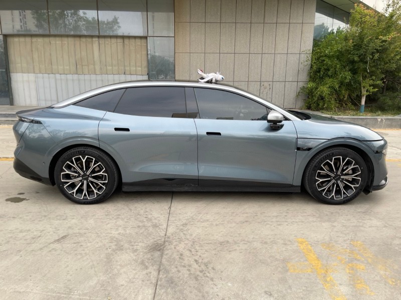 濟寧24年極氪汽車0078