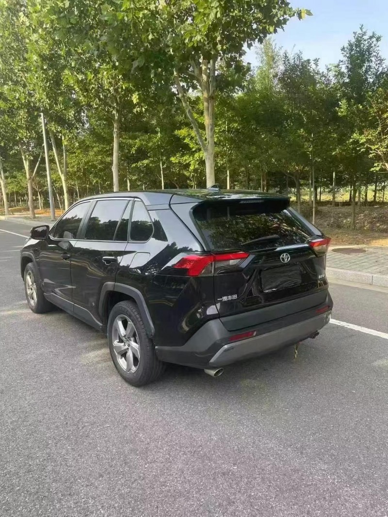 常州23年豐田RAV4榮放8