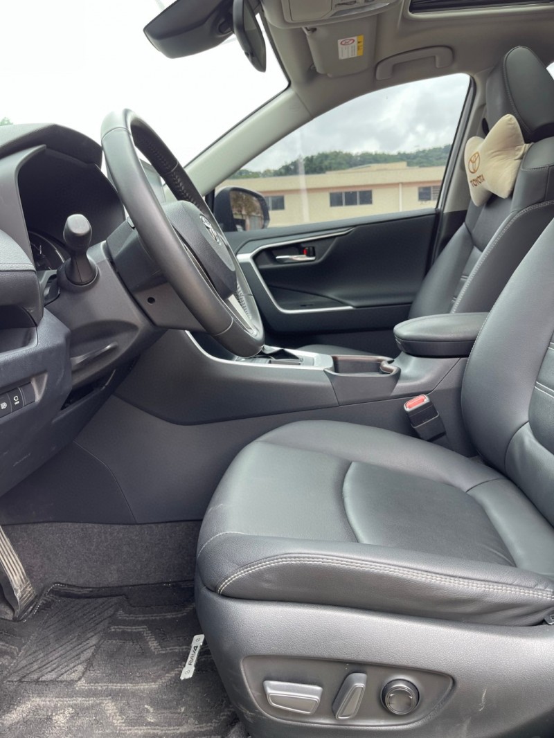 中山22年豐田RAV4榮放6