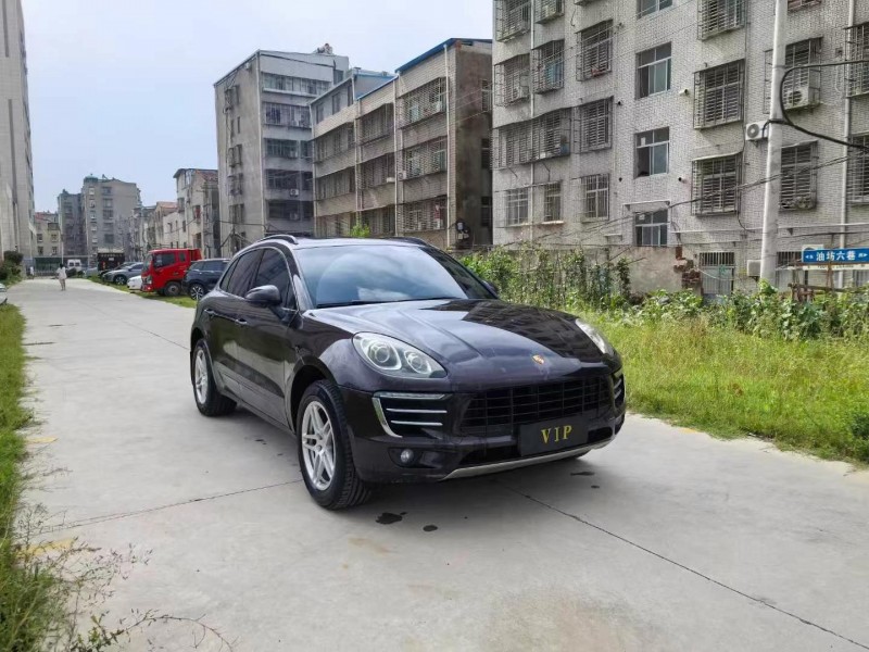 襄陽16年保時捷Macan2
