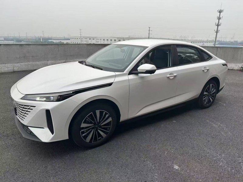 蘇州25年長安汽車歐尚2