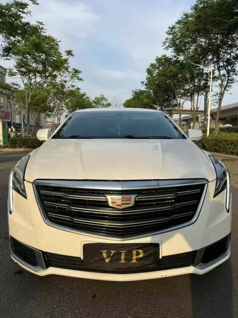 襄陽18年凱迪拉克XTS1