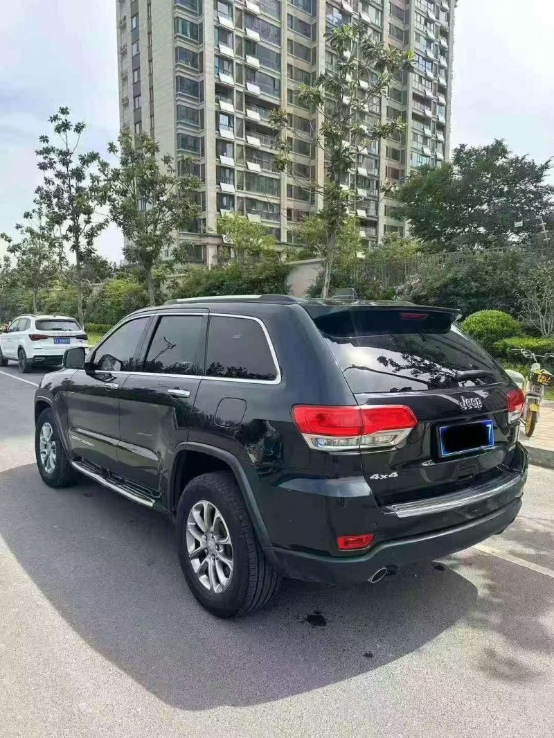 马鞍山17年Jeep大切诺基8
