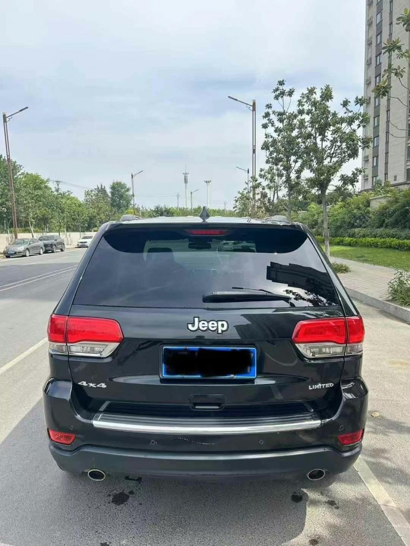 马鞍山17年Jeep大切诺基9