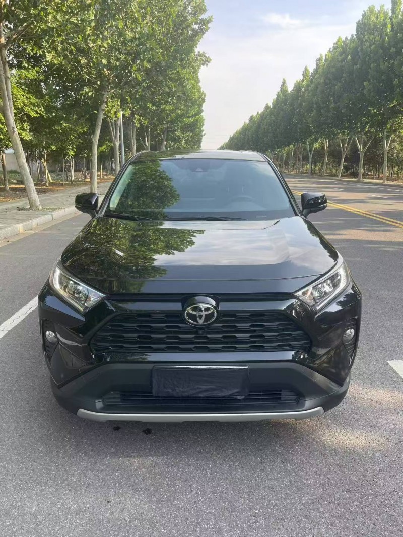 連云港23年豐田RAV4榮放1