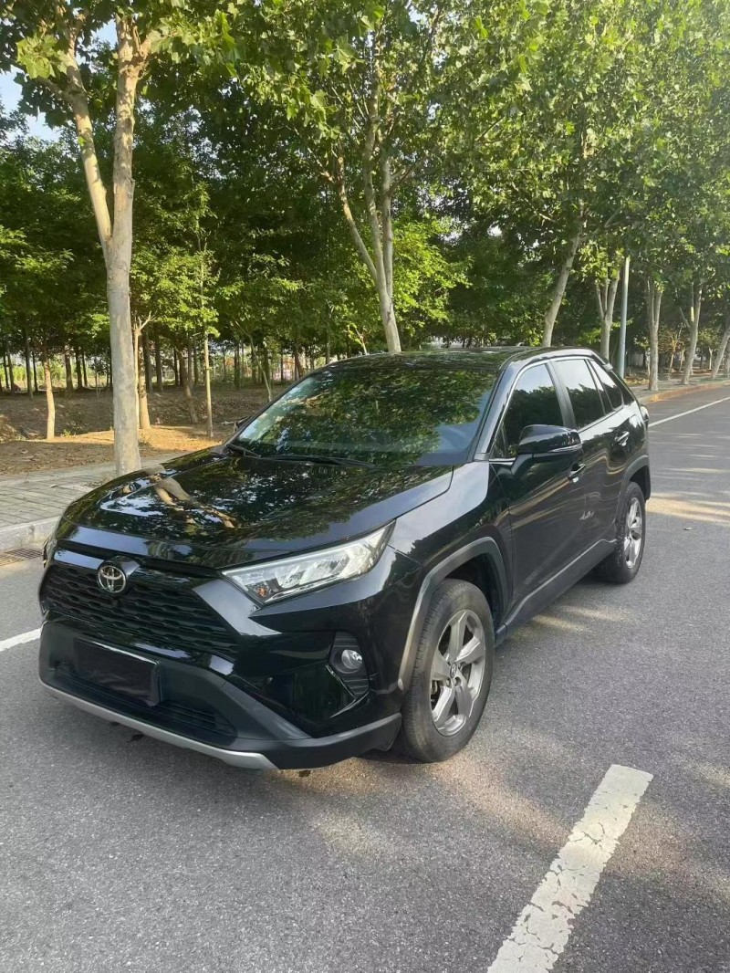 連云港23年豐田RAV4榮放3
