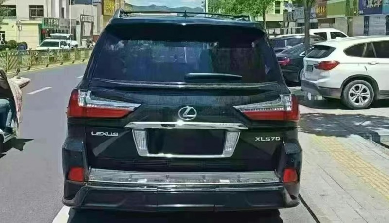 天津11年雷克薩斯LX5