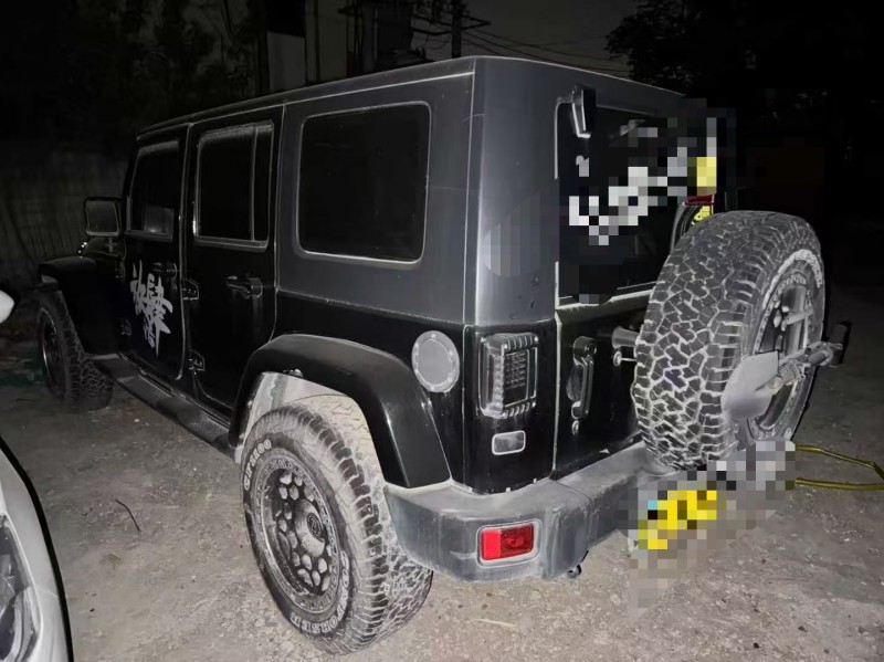 濟寧11年Jeep牧馬人7