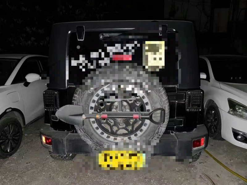 濟寧11年Jeep牧馬人8