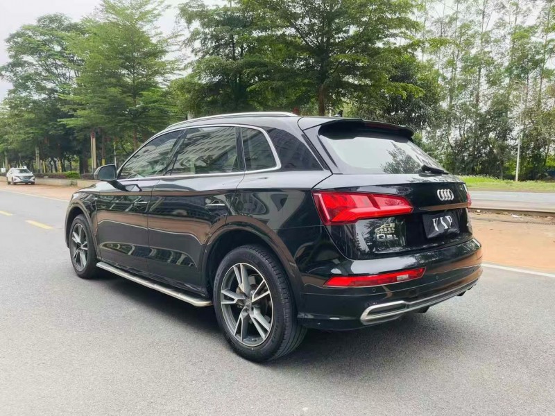 東莞20年奧迪Q59